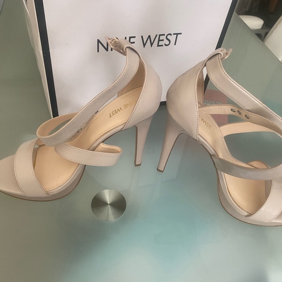 brand new stiletto camel platform sandals - Picture 5 of 5